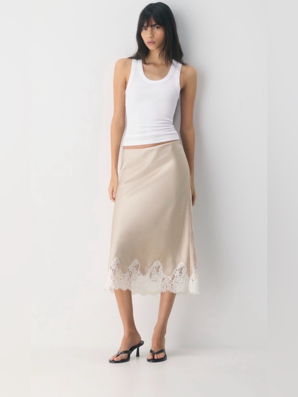 Aritzia Wilfred Henrietta Satin Skirt